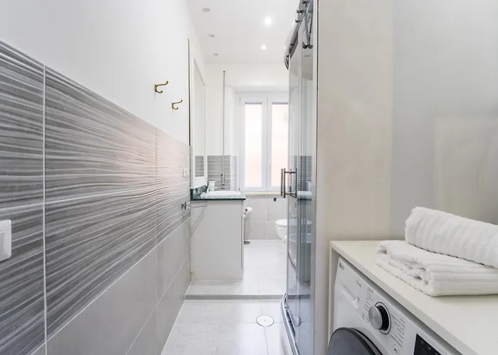 Silver Dream Cornelia, Elegant With Car Park Apartment